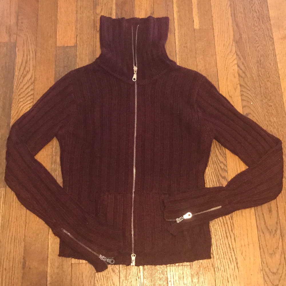 Zipper sweater